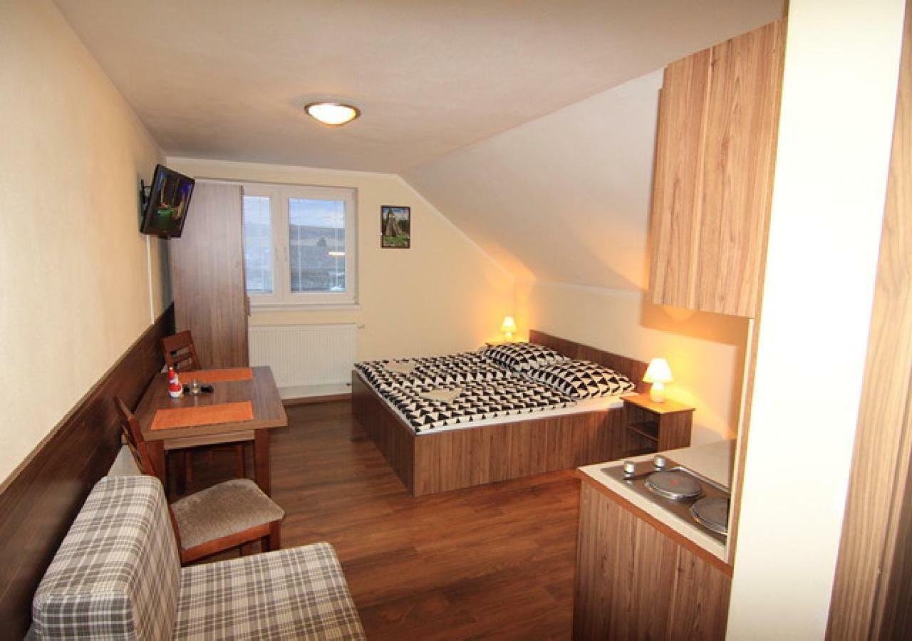 Apartmanovy Dom Stela Besenova Exterior photo